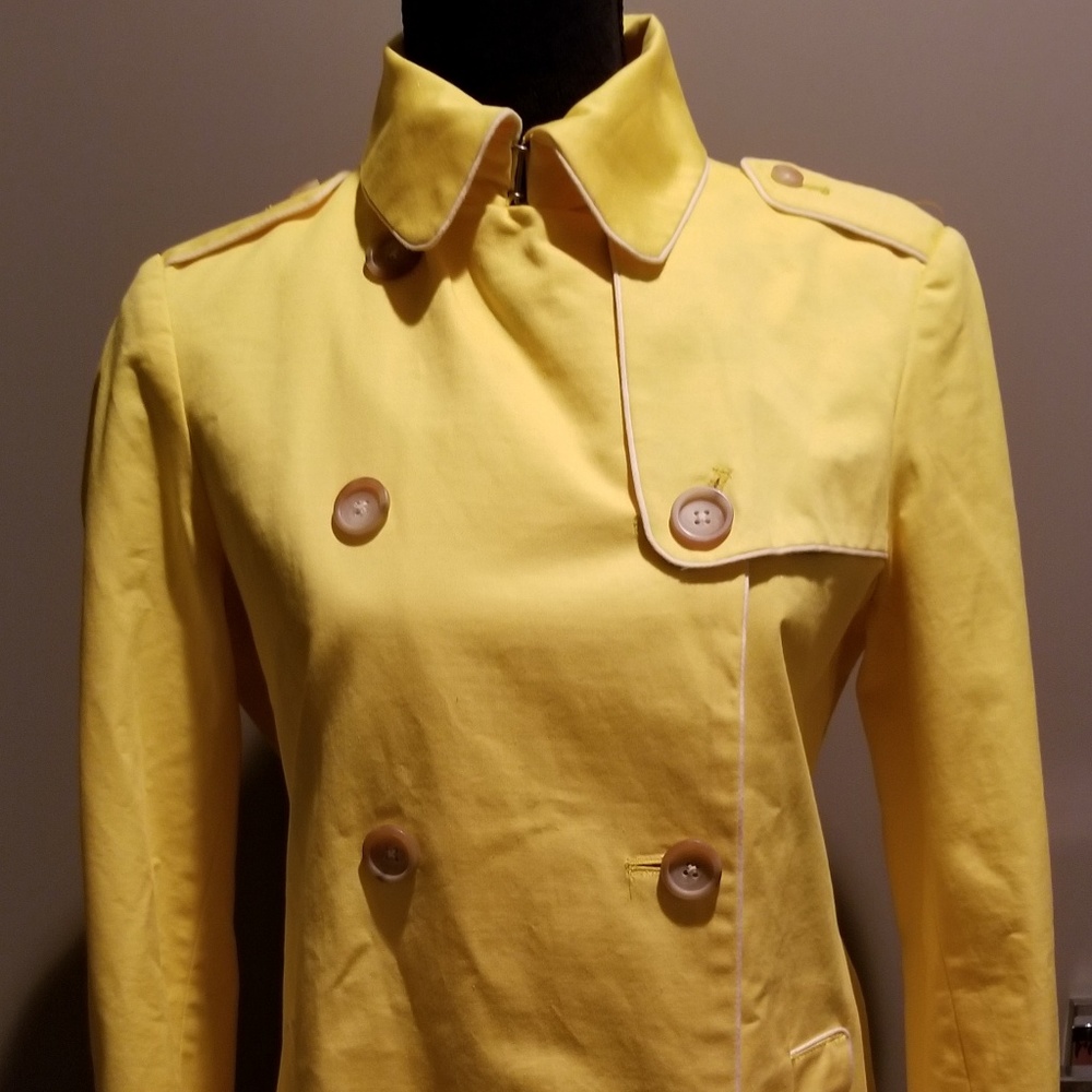 Gap trench coat